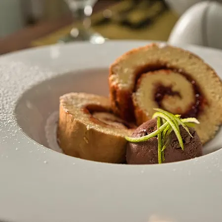 Akademia Otel 4*