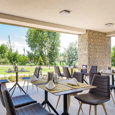 Otel Akademia